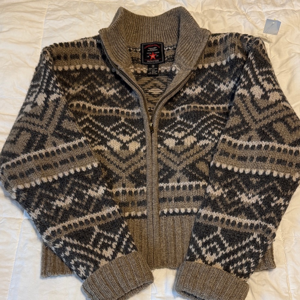 VTG American Eagle Outfitters Brown and Gray fair isle Patterned Jacket